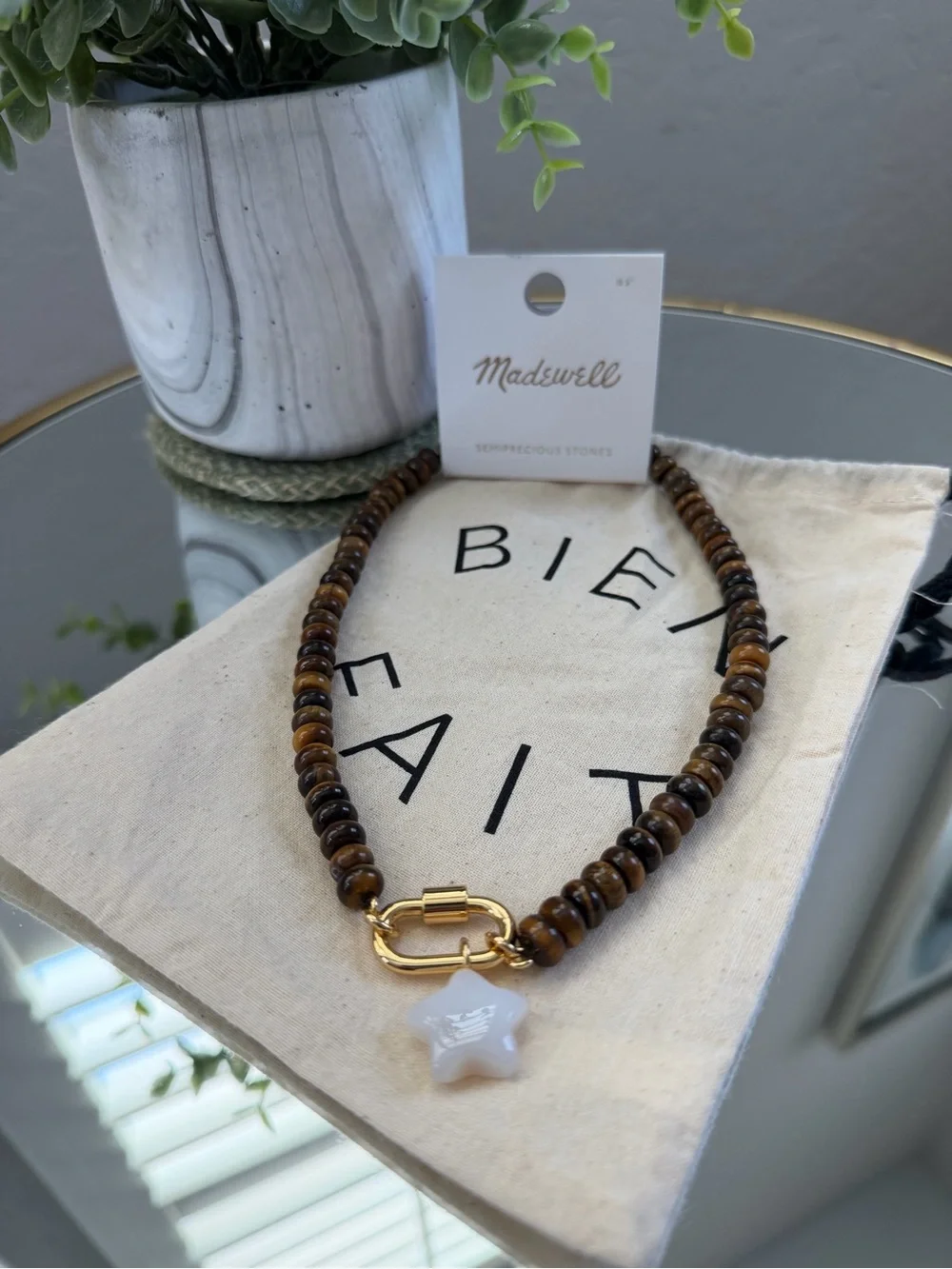 Madewell Semiprecious Stone Beaded Necklace Star Charm Gold NWT - Picture 3 of 4